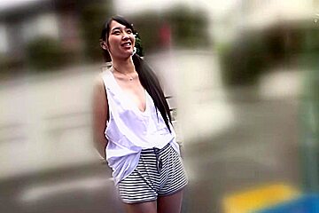 0000988_巨乳の日本人女性がグラインド騎乗位する人妻NTR痙攣イキセックス