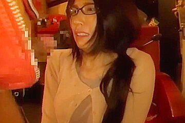 015 Hitomi 23-year-old Clerk Put Makeup Amateur Cum