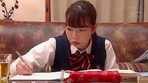 02611,A woman who is fucked and writhes in agony