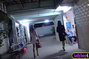 3 Amateur Ladyboys Fuck In A Foursome With A Very Lucky Guy In His Room