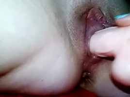 Amanda beating that pussy up