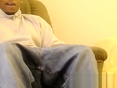 Amateur homos have an interracial cock sucking session
