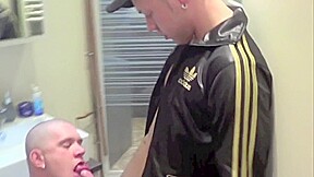 Arab sucked and fuck a gay in bathrroom - CrunchBoy