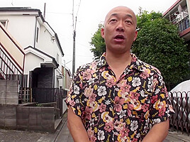 Asian Eating Out Sexy Neighbour Before Fucking