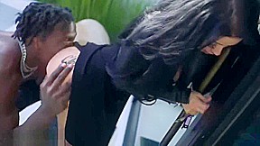 BLACKED This BBC queen finds black nerd with huge cock !