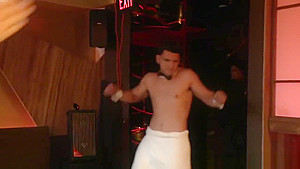 Bachelorette babe sixtynined by bear stripper