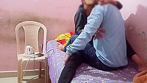 Bahan Ki Saheli Ghar Par Aai Aur Room Lejakr Chod Diya Hindi Audio Sex, Part-1