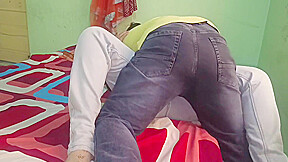 Bahar Se Ladke Bulakr Choti Behan Khub Chudwaya