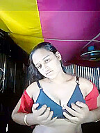 Bangladeshi Village Lady Nude Masturbation