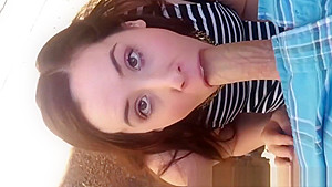 Beautiful Girl Gives Outdoor Blowjob With Facial