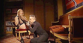 Belle bourgeoise fait son petit porno