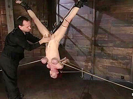 Berlin: The Extreme Bitch Is Back - Kink