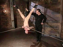 Berlin: The Extreme Bitch Is Back - Kink