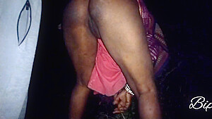 Bhabi Ki Behen Ko Rat Me Khet Lejake Dogy Style Me Choda