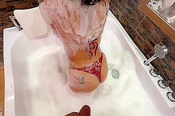 Big Ass Girlfriend Is Waiting For Me In Yacuzzi When I Get Home! He Loves Sex!!
