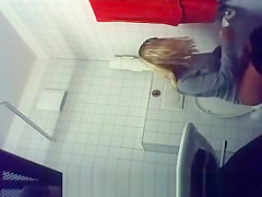 Blonde Cutie Peeing