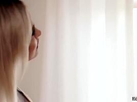 Blonde Julia Lick teen 18+ Pussy Of Penelope