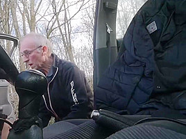 Blowjob at rest area