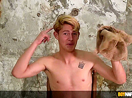 Bound twink Galiel Swan tormented by top dom Xavier Sibley