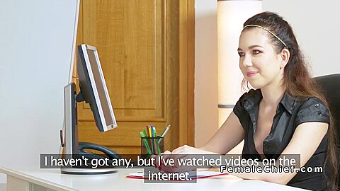 Brunette Eats Shaved Blonde