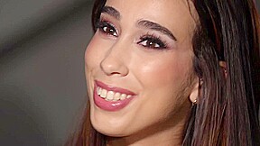 Camila Nissa is possessed by La Meute   