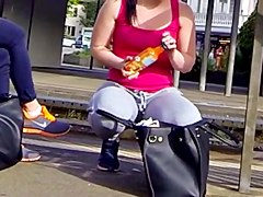 Candid - Young Babe With Nice Body Amd Tits