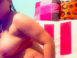 Chubby lass toying with her genitals for webcam