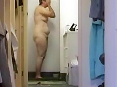 Chubby mature wife taking a shower spy video