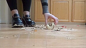 Cinnamon Bun Smashing