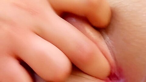 Cleo Bank All Natural Gorgeous Brunette Solo Masturbation Toys Close-ups Oils
