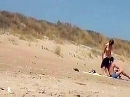 Couple Split by Strangers on a Nude Beach- Free HD Porn 74 es
