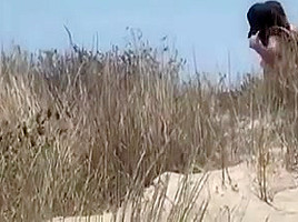 Couple Split by Strangers on a Nude Beach- Free HD Porn 74 es