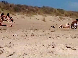 Couple Split by Strangers on a Nude Beach- Free HD Porn 74 es