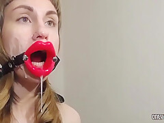 Crazy Cam Slut With Deep Mouth