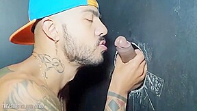 Cruising Aux Gloryholes Au Bresil