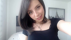 Cute Alice wants to play with u