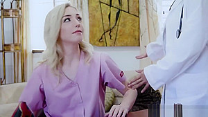 Cute Zoe Gets Pussy Licked By Sarah