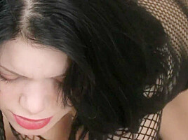 Dagmar Riding Her Pussy Hard On Fucking Machine - SoloAustria