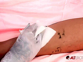 Darcy Diamond And Kennedy Rose Get Alt Erotic Logo Tattooed And Fucked By Evilyn Ink