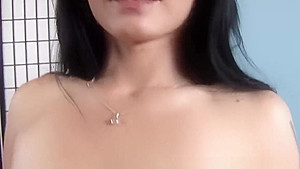 Deep blowjob given by raven girlfriend
