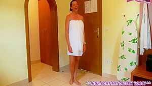 Deutsche Dicke Titten Amateur Milf Verfuhrt Ihren Besten Freund 19 Min