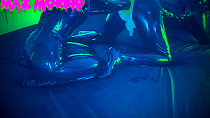 Doubke Anal Fisting With Multiple Latex Mistress Bitly pl/xbndo