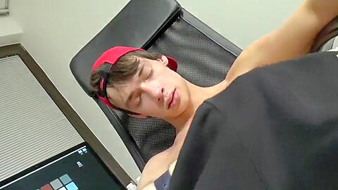 EastBoys: Alessandro Handjob In Our Office Cumshot