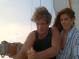 Elizabeth Hurley - Topless & - Der Skipper (1999)