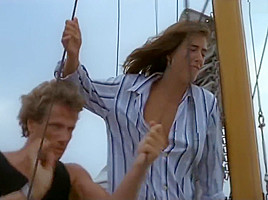 Elizabeth Hurley - Topless & - Der Skipper (1999)