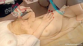 Esmeralda takes a break from TV - WeAreHairy