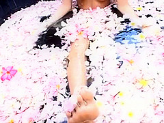 Fabulous Japanese model Risa Coda in Exotic Outdoor, Shower JAV scene