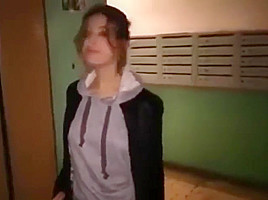 Follada en un portal, nice teen, 18 ears old