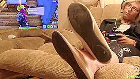Fortnite with Bonnie: #1, no effort required Feet Soles