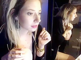 Foxxlady hears local Nashville radio says she likes being wet